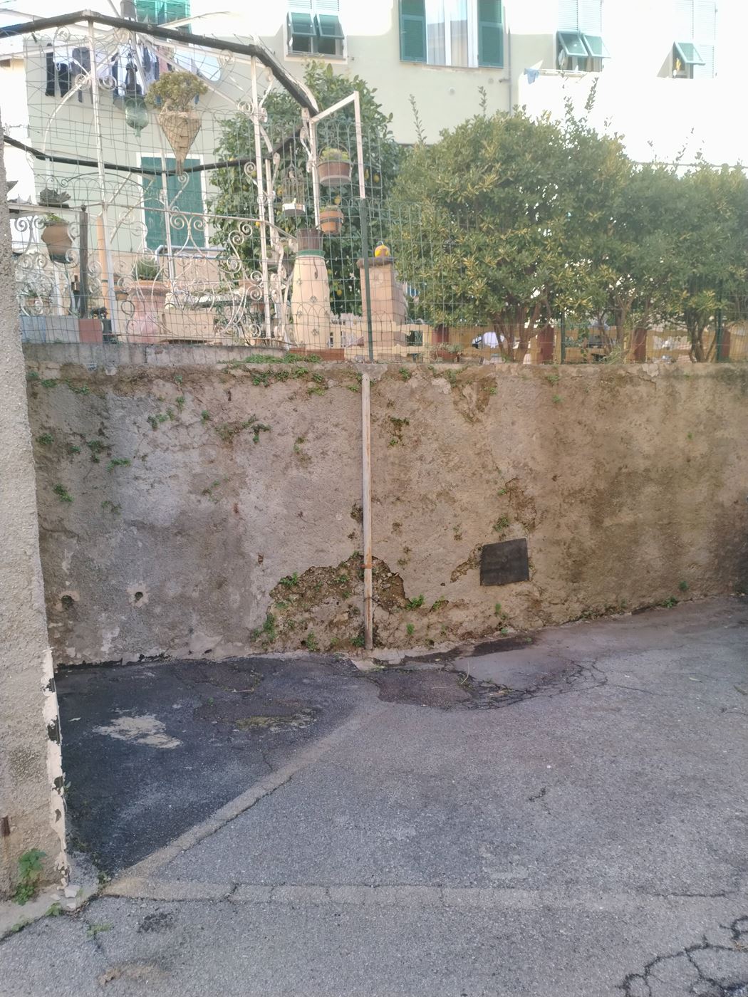 Posto Auto Scoperto Vendita Genova VIA SAPELLO PRA CENTRO