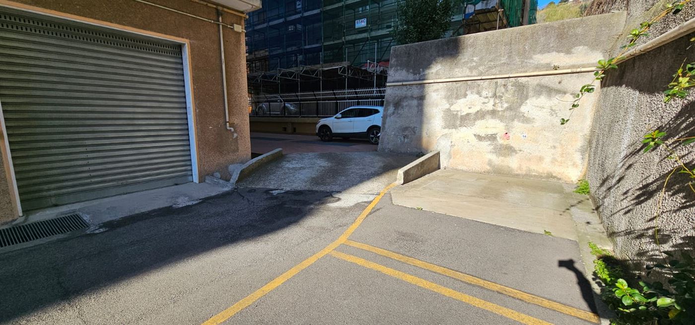 Posto Auto Scoperto Vendita Genova via zuccarello pra