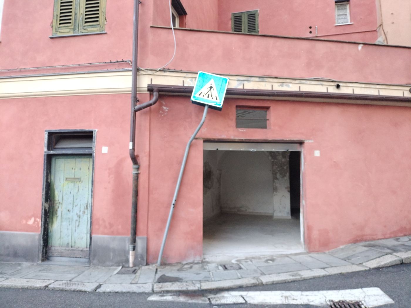 Box / Garage Vendita Genova PIAZZA LAURA 3R pra centro