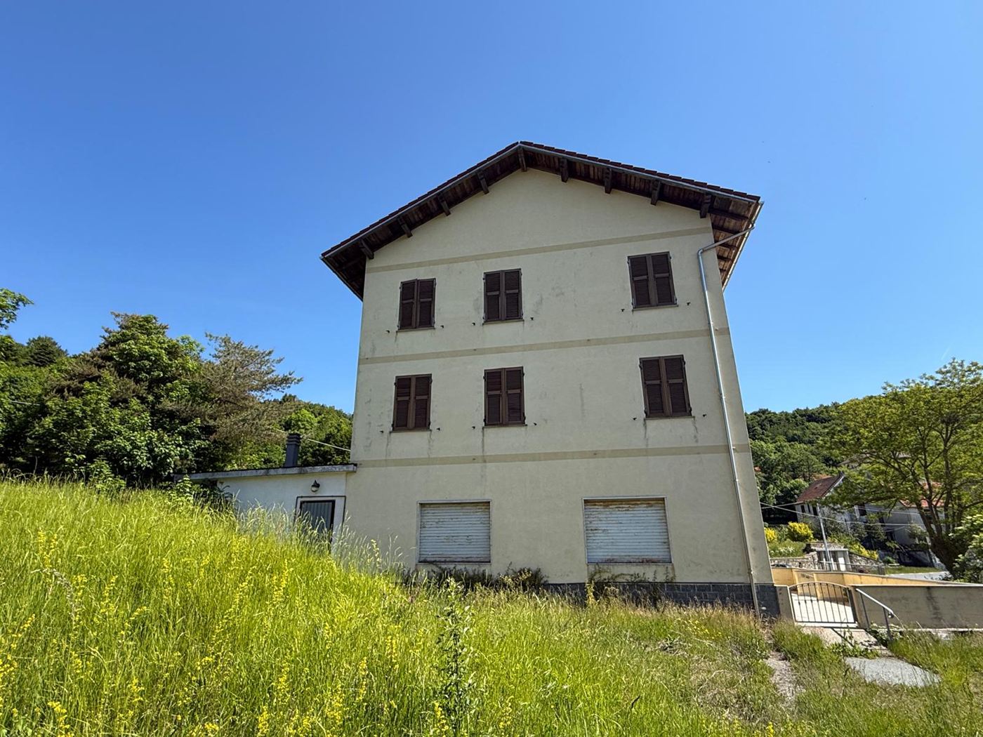 Villa Trifamiliare Vendita Savona VIA VARA SUPERIORE 29 VARA SUPERIORE